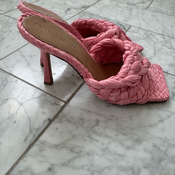 Bottega Veneta Pink Woven Women's Sandals - Picture 3 of 5